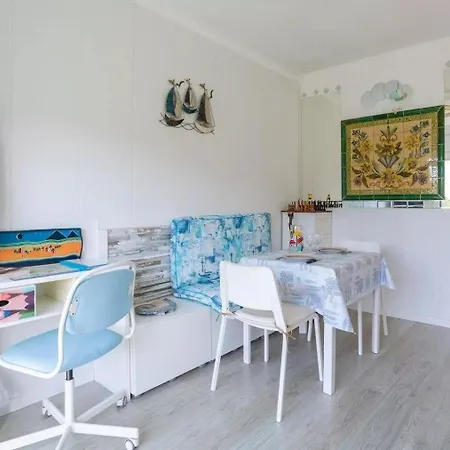Sehr Schoene In Strandnaehe, Ideal Gelegen Appartamento